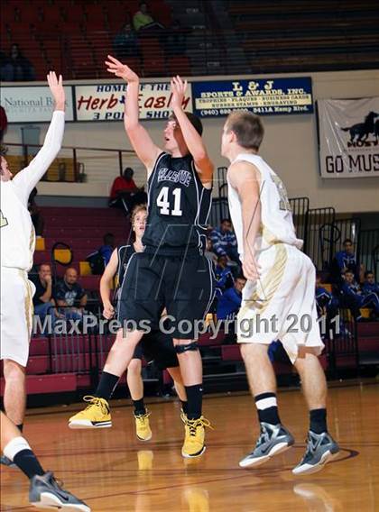 Thumbnail 1 in Archer City vs. Bellevue (Fantasy of Lights) photogallery.