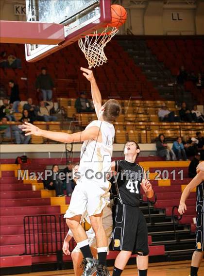 Thumbnail 2 in Archer City vs. Bellevue (Fantasy of Lights) photogallery.