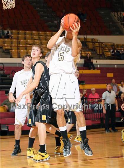 Thumbnail 2 in Archer City vs. Bellevue (Fantasy of Lights) photogallery.