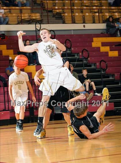 Thumbnail 3 in Archer City vs. Bellevue (Fantasy of Lights) photogallery.