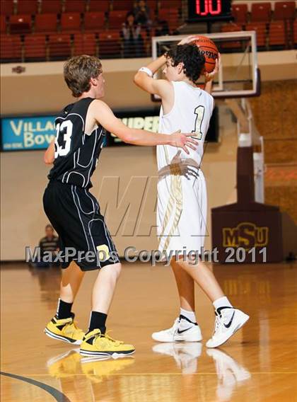 Thumbnail 3 in Archer City vs. Bellevue (Fantasy of Lights) photogallery.