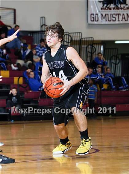 Thumbnail 3 in Archer City vs. Bellevue (Fantasy of Lights) photogallery.