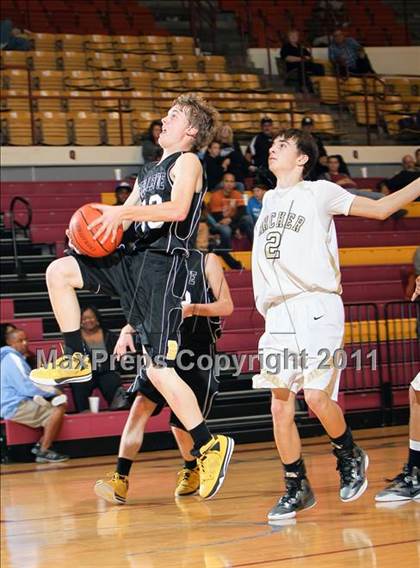 Thumbnail 2 in Archer City vs. Bellevue (Fantasy of Lights) photogallery.