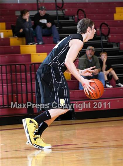 Thumbnail 1 in Archer City vs. Bellevue (Fantasy of Lights) photogallery.