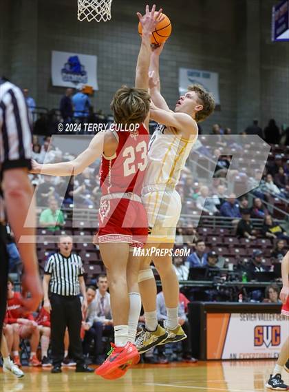Thumbnail 2 in Manti vs. Emery (UHSAA 3A 5th / 6th Place) photogallery.