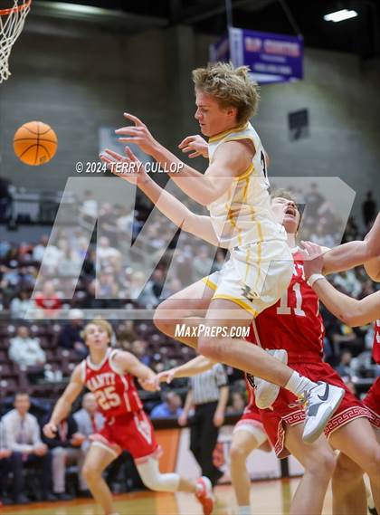 Thumbnail 2 in Manti vs. Emery (UHSAA 3A 5th / 6th Place) photogallery.