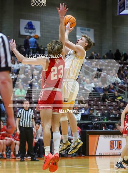 Thumbnail 1 in Manti vs. Emery (UHSAA 3A 5th / 6th Place) photogallery.