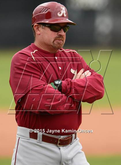 Thumbnail 1 in Alemany @ Hart photogallery.