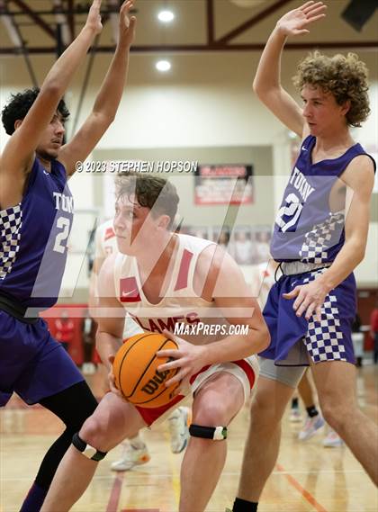 Thumbnail 1 in Tokay @ Lodi photogallery.