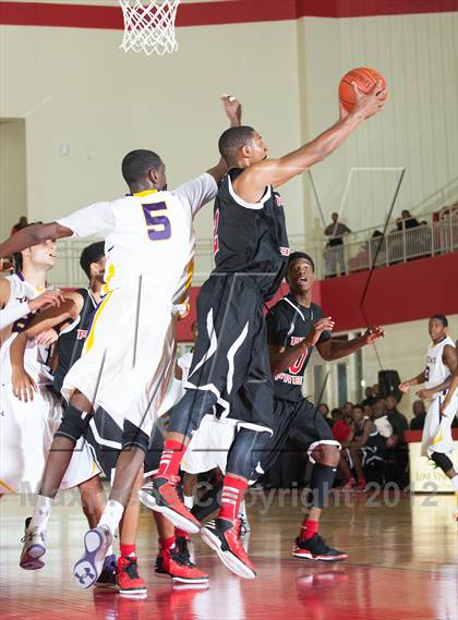 Thumbnail 2 in Trent Internationale vs Prime Prep (DFW Tip Off Classic) photogallery.