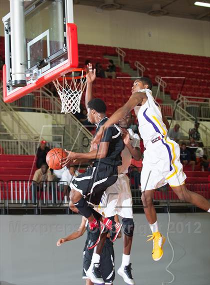 Thumbnail 3 in Trent Internationale vs Prime Prep (DFW Tip Off Classic) photogallery.