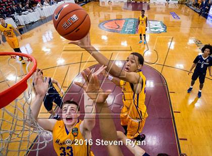 Thumbnail 3 in La Lumiere vs. Montverde Academy (DICK's National Tournament Semifinals) photogallery.