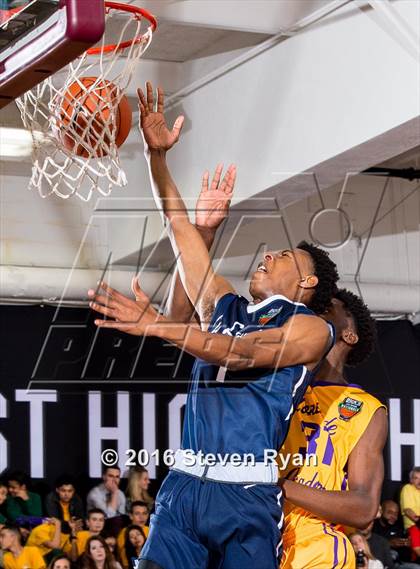 Thumbnail 2 in La Lumiere vs. Montverde Academy (DICK's National Tournament Semifinals) photogallery.