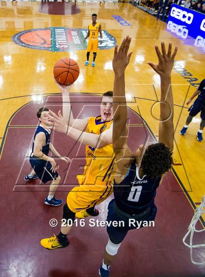 Thumbnail 2 in La Lumiere vs. Montverde Academy (DICK's National Tournament Semifinals) photogallery.