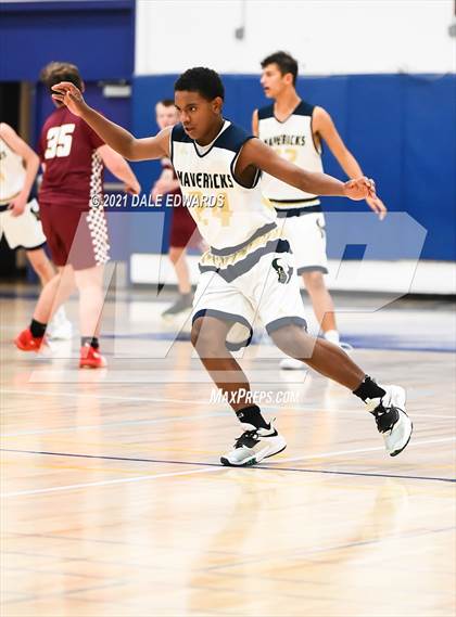 Thumbnail 2 in Mission Hills vs La Costa Canyon (Mira Mesa Marauders JV Classic) photogallery.