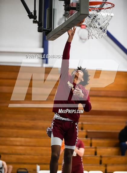 Thumbnail 2 in Mission Hills vs La Costa Canyon (Mira Mesa Marauders JV Classic) photogallery.