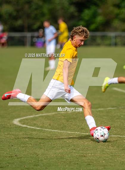 Thumbnail 2 in A.C. Reynolds vs. Apex Friendship (NCSCA Kickoff Classic) photogallery.