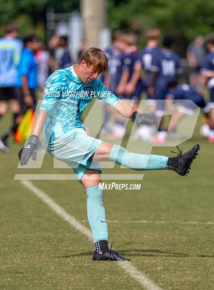 Thumbnail 3 in A.C. Reynolds vs. Apex Friendship (NCSCA Kickoff Classic) photogallery.