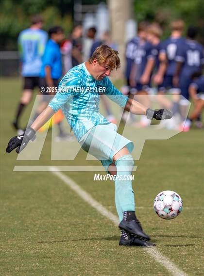 Thumbnail 2 in A.C. Reynolds vs. Apex Friendship (NCSCA Kickoff Classic) photogallery.