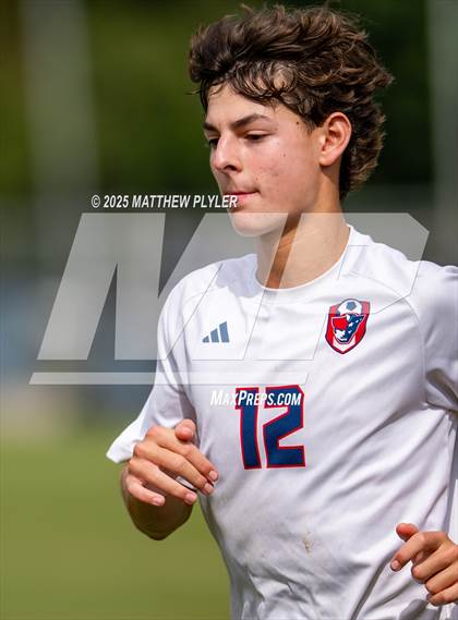Thumbnail 3 in A.C. Reynolds vs. Apex Friendship (NCSCA Kickoff Classic) photogallery.