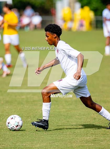 Thumbnail 1 in A.C. Reynolds vs. Apex Friendship (NCSCA Kickoff Classic) photogallery.
