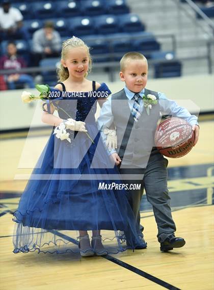 Thumbnail 2 in Bentonville West vs. Springdale photogallery.