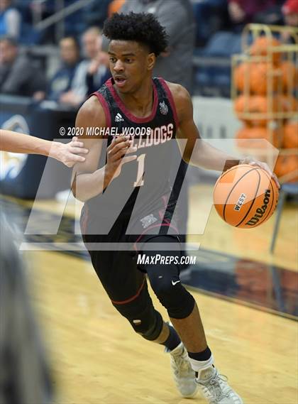 Thumbnail 3 in Bentonville West vs. Springdale photogallery.
