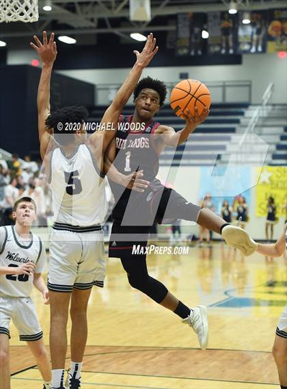 Thumbnail 1 in Bentonville West vs. Springdale photogallery.