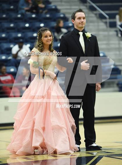 Thumbnail 3 in Bentonville West vs. Springdale photogallery.