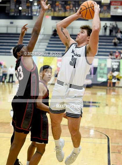 Thumbnail 1 in Bentonville West vs. Springdale photogallery.