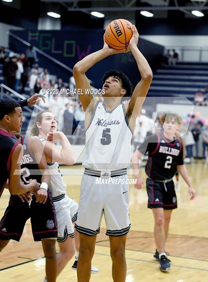 Thumbnail 3 in Bentonville West vs. Springdale photogallery.