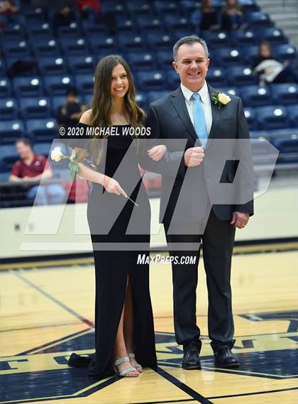 Thumbnail 3 in Bentonville West vs. Springdale photogallery.