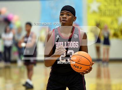 Thumbnail 3 in Bentonville West vs. Springdale photogallery.
