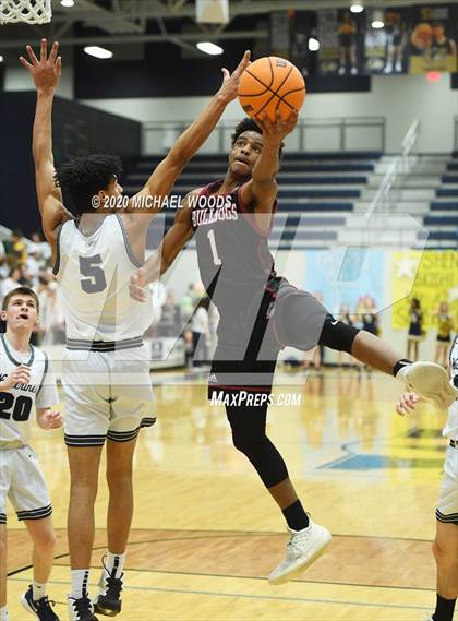 Thumbnail 2 in Bentonville West vs. Springdale photogallery.