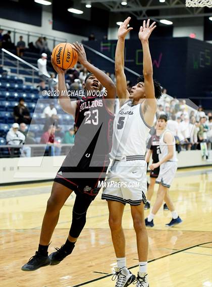 Thumbnail 2 in Bentonville West vs. Springdale photogallery.