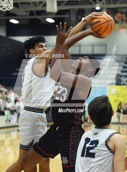 Thumbnail 3 in Bentonville West vs. Springdale photogallery.