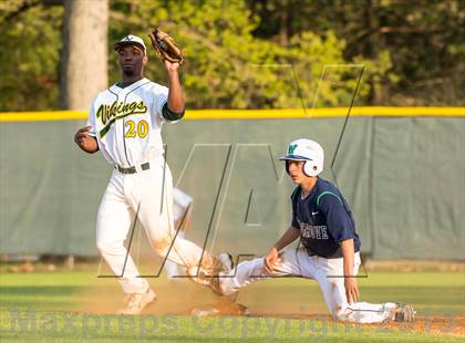 Thumbnail 3 in Woodgrove @ Loudoun Valley photogallery.