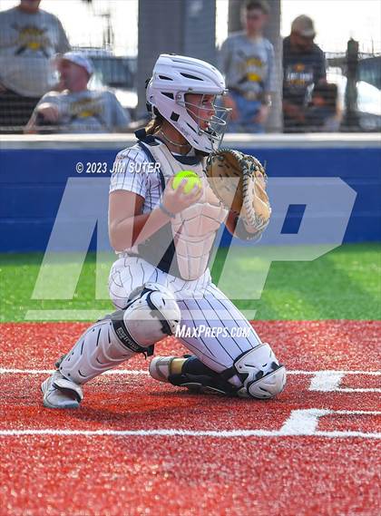 Thumbnail 2 in Lake Creek vs Pflugerville (UIL 5A Reg III Quarterfinal) photogallery.