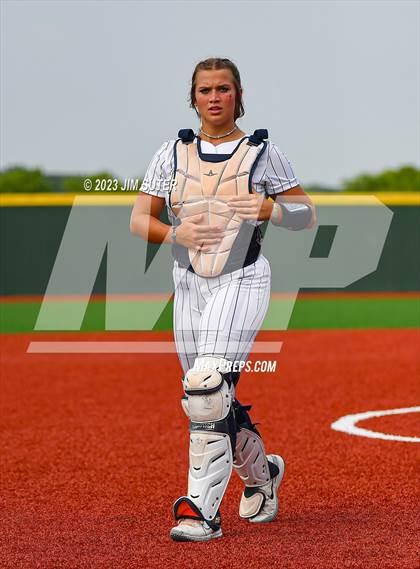 Thumbnail 3 in Lake Creek vs Pflugerville (UIL 5A Reg III Quarterfinal) photogallery.