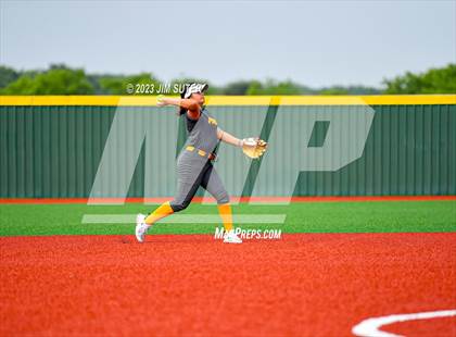 Thumbnail 1 in Lake Creek vs Pflugerville (UIL 5A Reg III Quarterfinal) photogallery.
