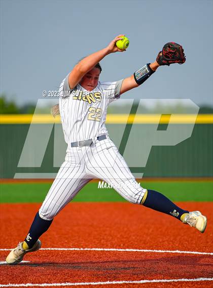 Thumbnail 3 in Lake Creek vs Pflugerville (UIL 5A Reg III Quarterfinal) photogallery.