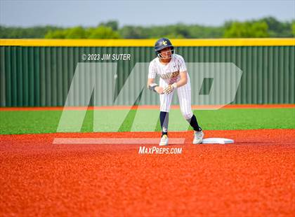 Thumbnail 1 in Lake Creek vs Pflugerville (UIL 5A Reg III Quarterfinal) photogallery.