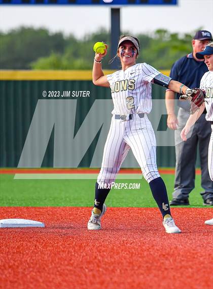 Thumbnail 1 in Lake Creek vs Pflugerville (UIL 5A Reg III Quarterfinal) photogallery.
