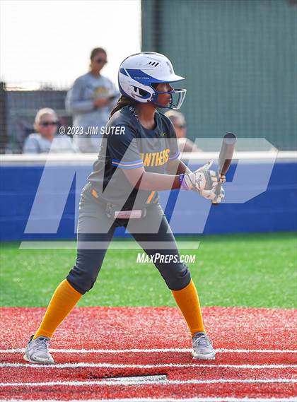 Thumbnail 3 in Lake Creek vs Pflugerville (UIL 5A Reg III Quarterfinal) photogallery.