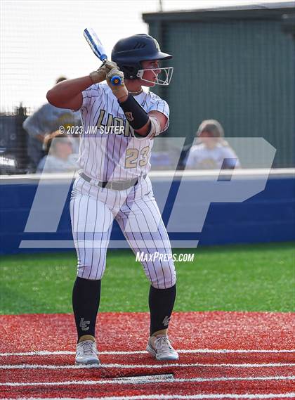 Thumbnail 1 in Lake Creek vs Pflugerville (UIL 5A Reg III Quarterfinal) photogallery.