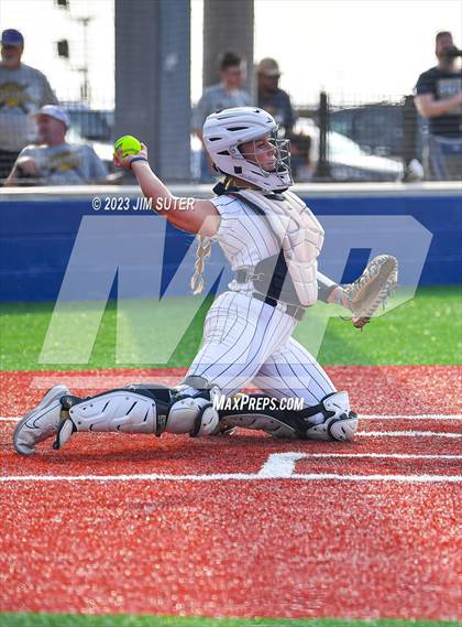 Thumbnail 2 in Lake Creek vs Pflugerville (UIL 5A Reg III Quarterfinal) photogallery.