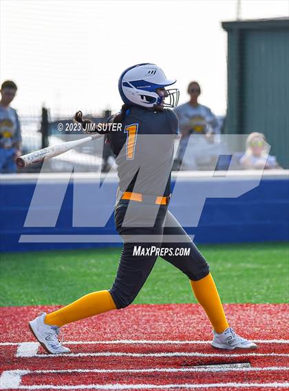Thumbnail 1 in Lake Creek vs Pflugerville (UIL 5A Reg III Quarterfinal) photogallery.