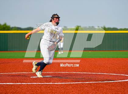 Thumbnail 1 in Lake Creek vs Pflugerville (UIL 5A Reg III Quarterfinal) photogallery.