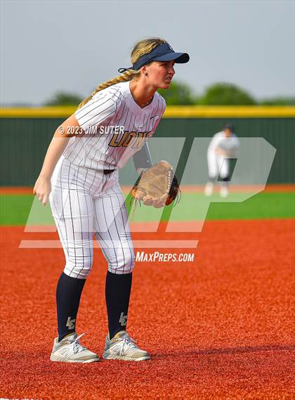 Thumbnail 1 in Lake Creek vs Pflugerville (UIL 5A Reg III Quarterfinal) photogallery.