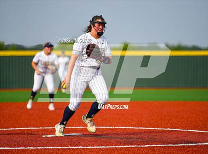 Thumbnail 2 in Lake Creek vs Pflugerville (UIL 5A Reg III Quarterfinal) photogallery.
